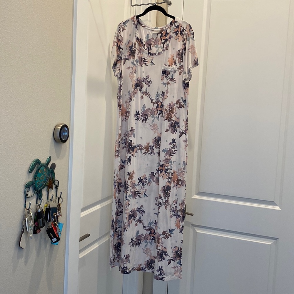 Lot of three (3) long nightgowns nightshirts pjs Soma Cool Nights Large VGUC